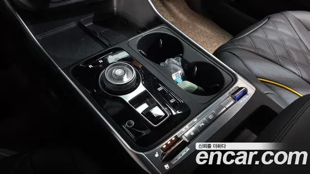 Kia Carnival 2025 — Photo 18/20