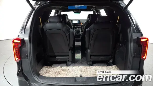 Kia Carnival 2025 — Photo 6/20