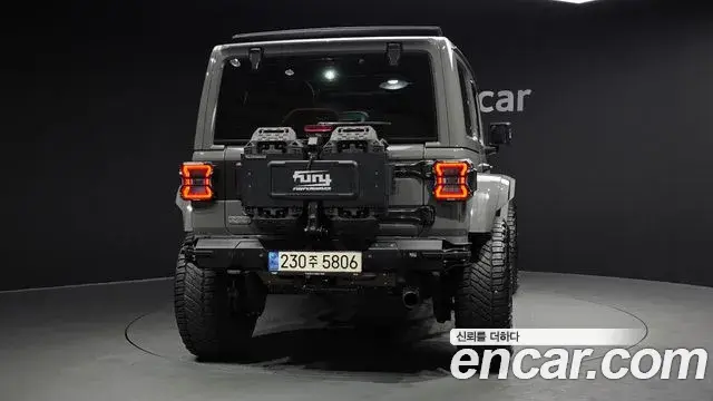 Jeep Wrangler 2022 — Фото 4/20
