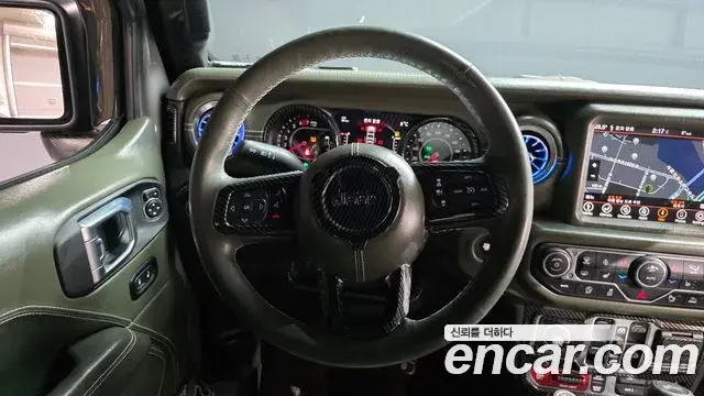 Jeep Wrangler 2022 — Фото 13/20