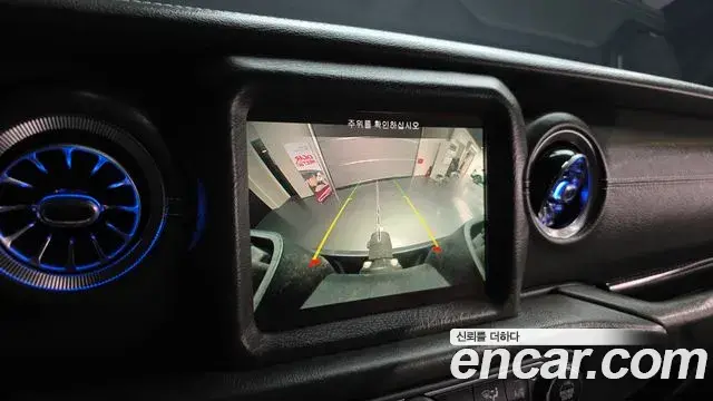 Jeep Wrangler 2022 — Фото 15/20