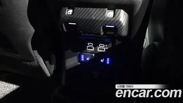 Jeep Wrangler 2022 — Фото 18/20