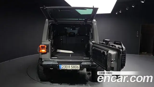 Jeep Wrangler 2022 — Фото 20/20