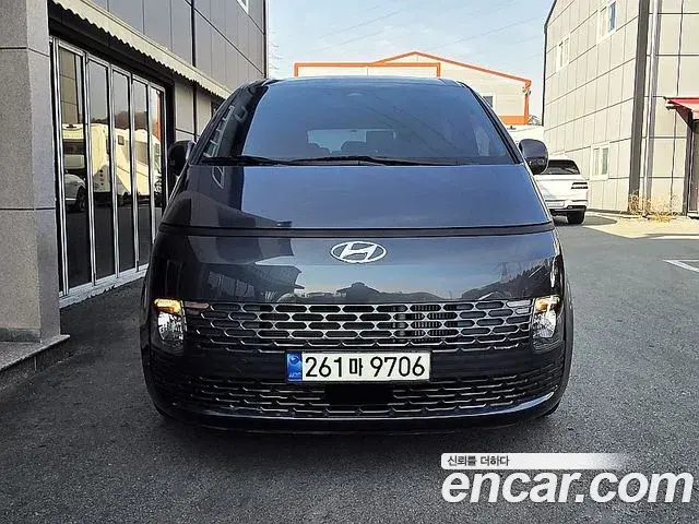 Hyundai Staria 2021 — ფოტო 17/20