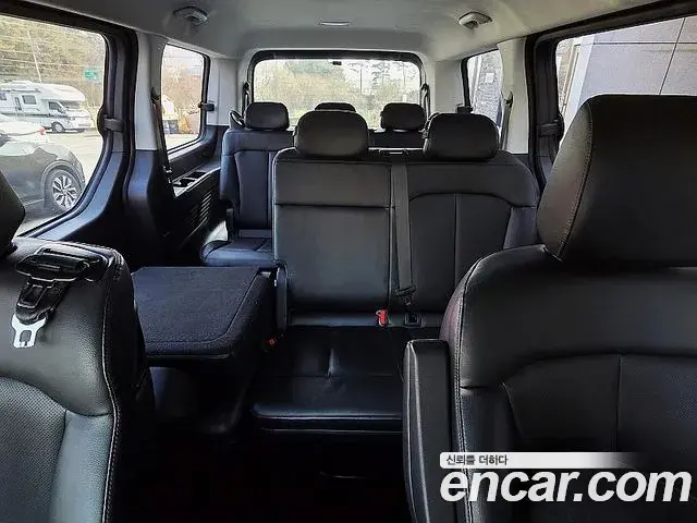 Hyundai Staria 2021 — ფოტო 10/20