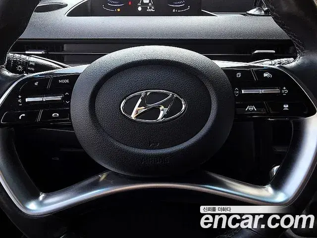 Hyundai Staria 2021 — ფოტო 9/20