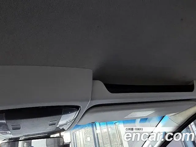 Hyundai Staria 2021 — ფოტო 14/20