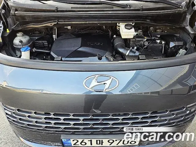 Hyundai Staria 2021 — ფოტო 11/20