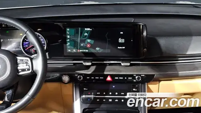 Kia Carnival 2022 — Photo 14/20