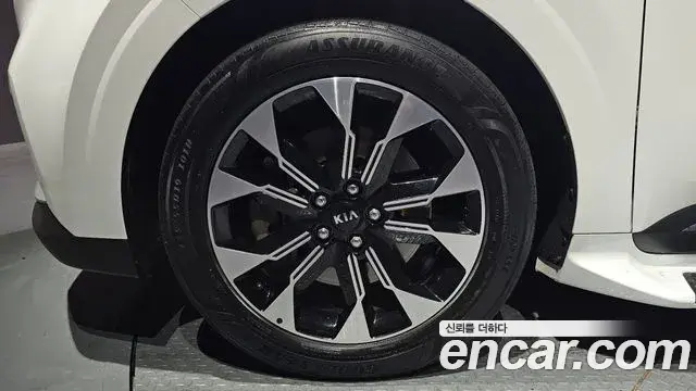Kia Carnival 2021 — Photo 5/20