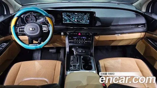 Kia Carnival 2021 — Photo 7/20