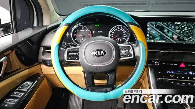 Kia Carnival 2021 — Photo 13/20