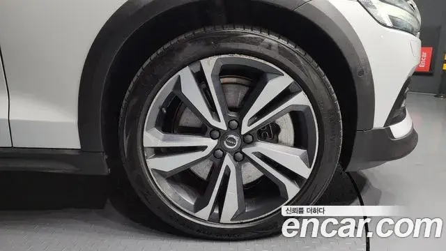 Volvo V60 Cross Country 2021 — Photo 4/20
