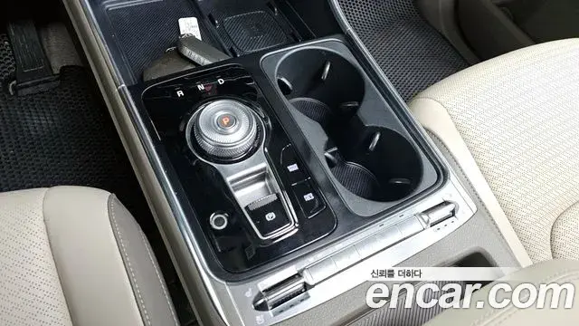 Kia Carnival 2023 — Şəkil 1/20