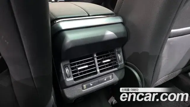 Land Rover Range Rover Evoque 2021 — Фото 19/20