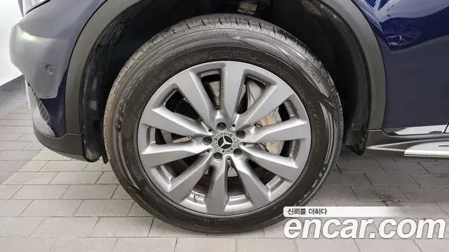 Mercedes-Benz GLC-Class 2018 — Şəkil 13/20