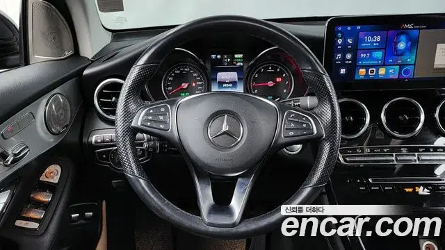Mercedes-Benz GLC-Class 2018 — Şəkil 14/20