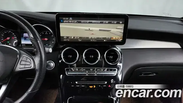 Mercedes-Benz GLC-Class 2018 — Şəkil 12/20