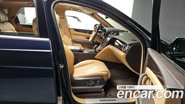 Bentley Bentayga 2020 — Photo 6/20