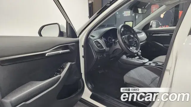 Kia Seltos 2021 — Photo 1/20