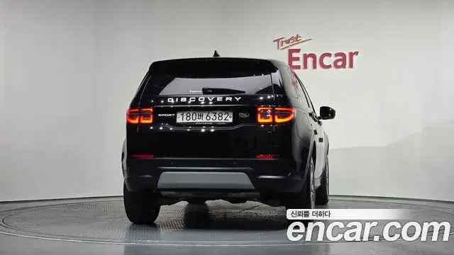 Land Rover Discovery Sport 2021 — ფოტო 18/20