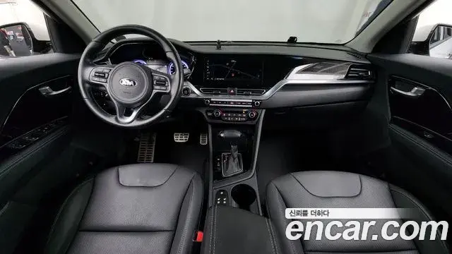 Kia Niro 2020 — Şəkil 17/20