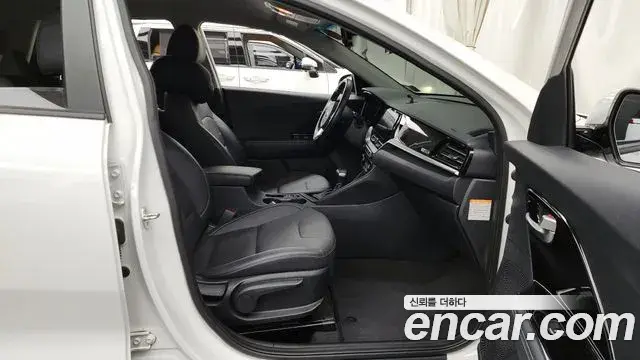 Kia Niro 2020 — Şəkil 20/20