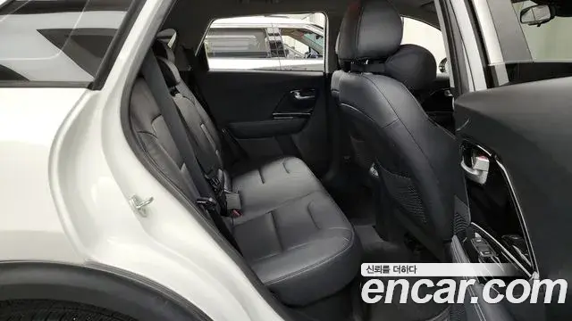 Kia Niro 2020 — Şəkil 9/20