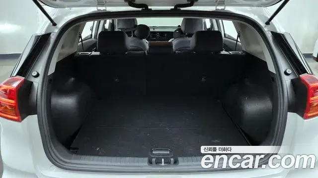 Kia Niro 2020 — Şəkil 19/20