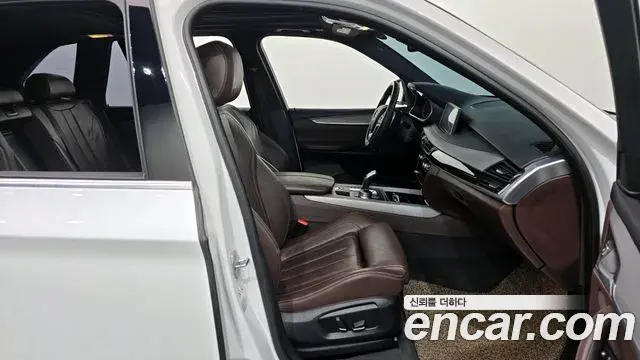 BMW X5 2018 — Şəkil 14/20