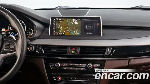 BMW X5 2018 — Şəkil 16/20