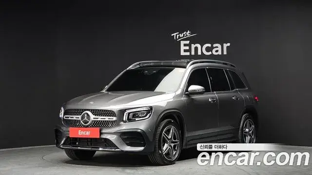 Mercedes-Benz GLB-Class 2022 — Photo 1/20