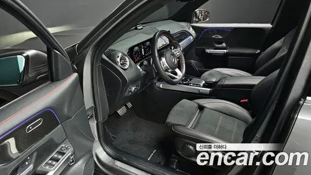 Mercedes-Benz GLB-Class 2022 — Photo 18/20