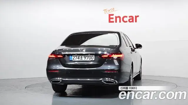 Mercedes-Benz E-Class 2021 — ფოტო 10/20
