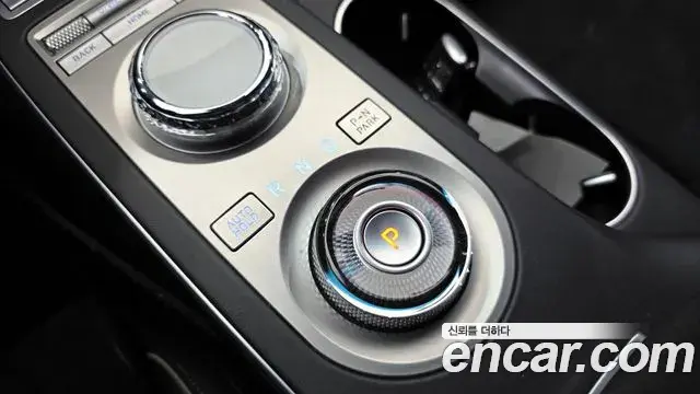 Genesis GV70 2021 — ფოტო 9/20