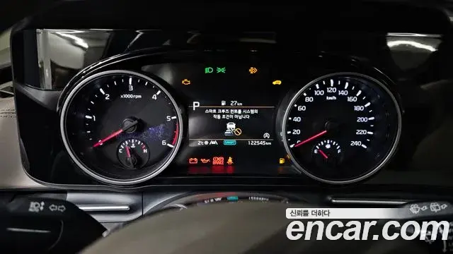 Kia Carnival 2021 — Photo 8/20