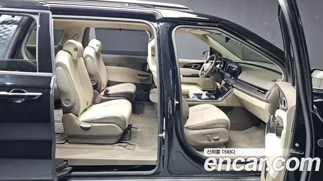Kia Carnival 2021 — Photo 11/20
