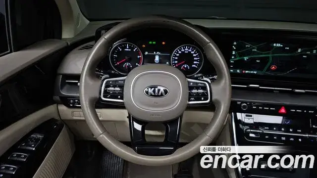 Kia Carnival 2021 — Photo 13/20