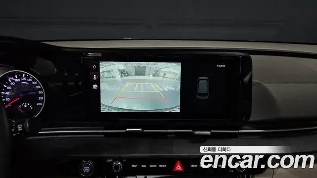 Kia Carnival 2021 — Photo 15/20