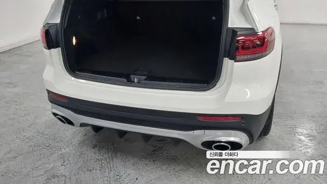 Mercedes-Benz GLB-Class 2022 — Şəkil 3/20