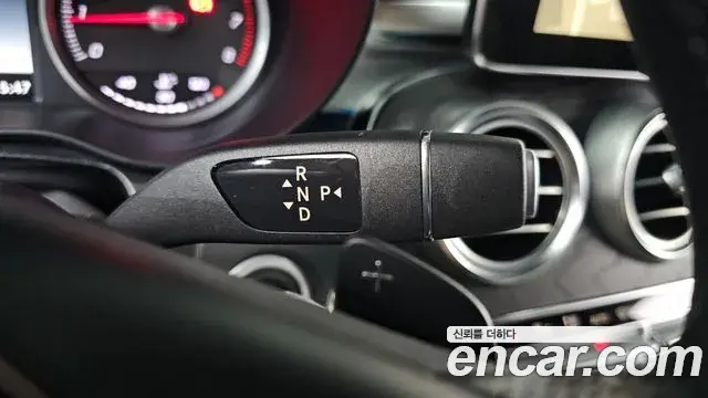 Mercedes-Benz GLC-Class 2019 — Şəkil 17/20
