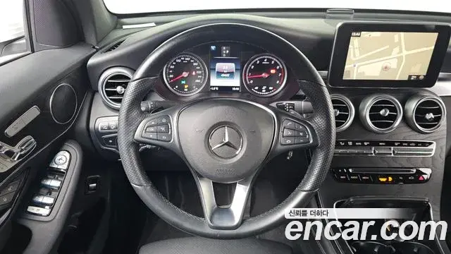 Mercedes-Benz GLC-Class 2019 — Şəkil 10/20