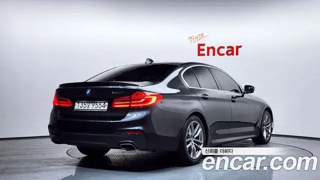 BMW 5 Series 2020 — Фото 2/20
