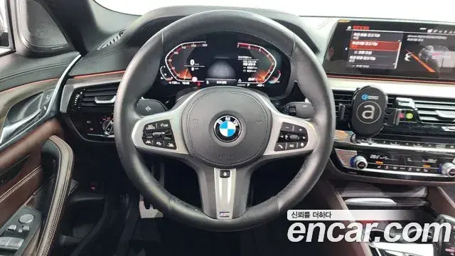 BMW 5 Series 2020 — Фото 13/20