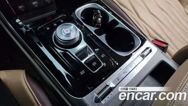 Kia Carnival 2022 — Photo 17/20