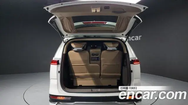 Kia Carnival 2022 — Photo 16/20