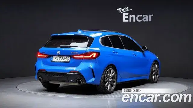 BMW 1 Series 2022 — ფოტო 13/20