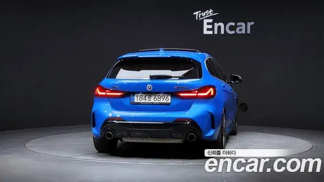 BMW 1 Series 2022 — ფოტო 9/20