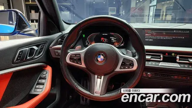 BMW 1 Series 2022 — ფოტო 14/20