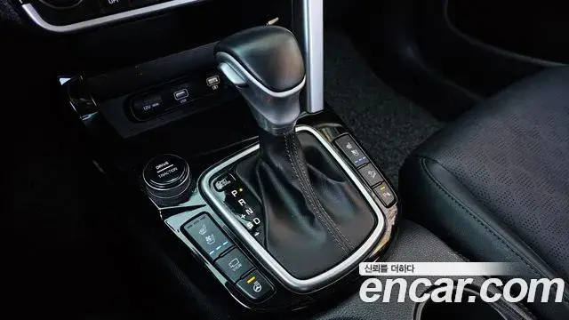 Kia Seltos 2022 — ფოტო 8/20